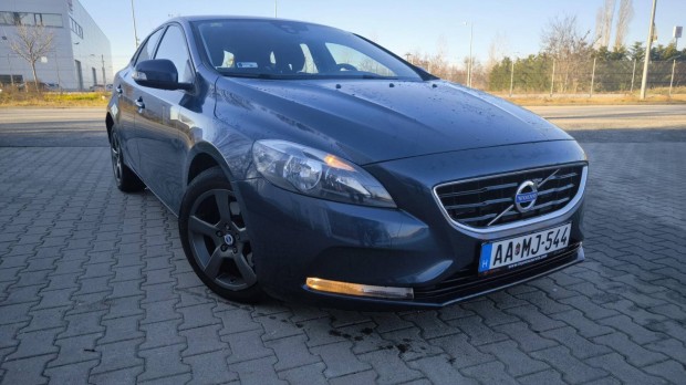 Volvo V40 2.0 [T2] Momentum